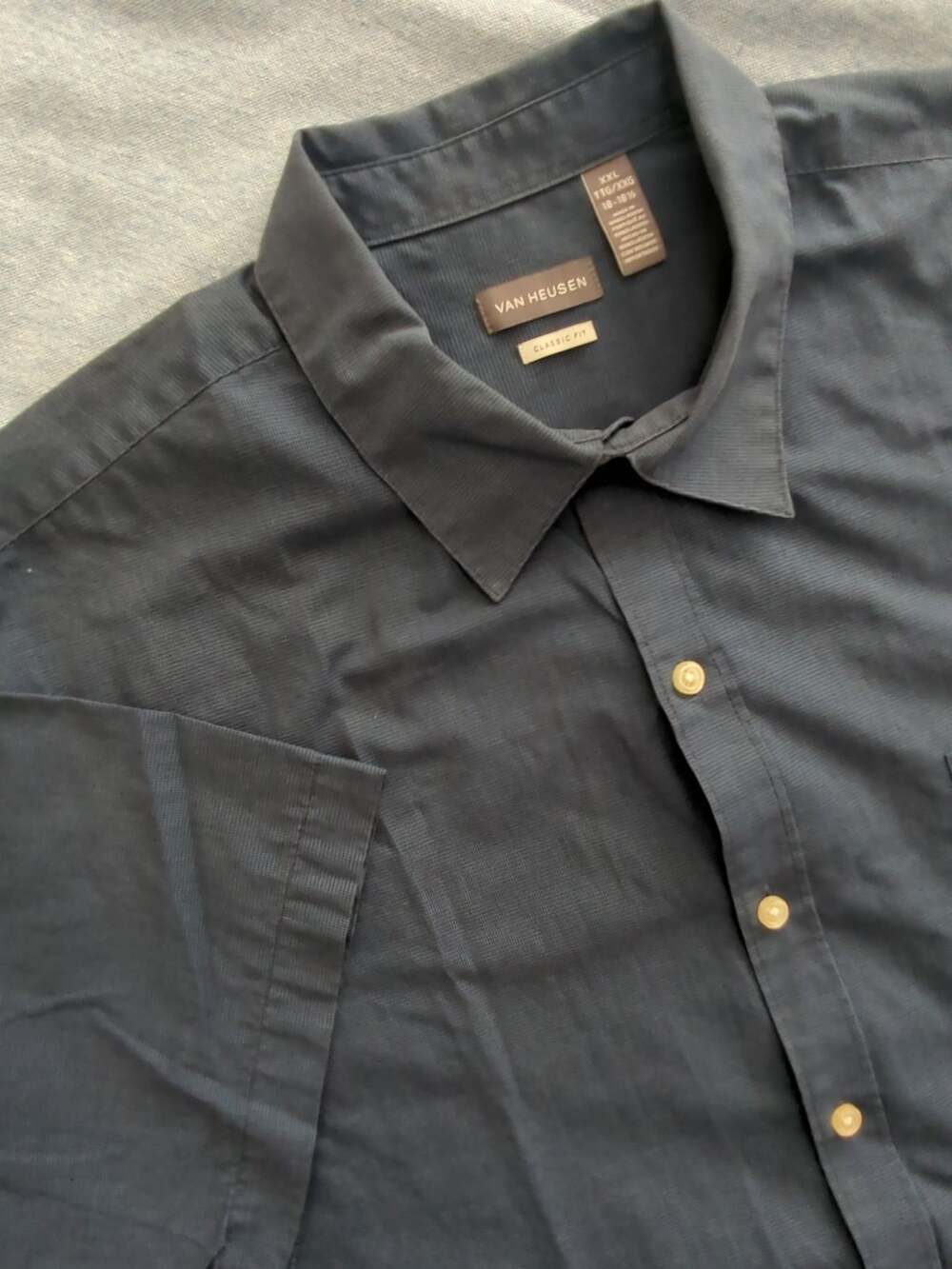 Van Heusen Classic Fit Button-Down Shirt Size XXL 18-18.5 Blue